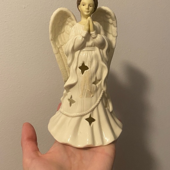 Angel - Picture 2 of 5